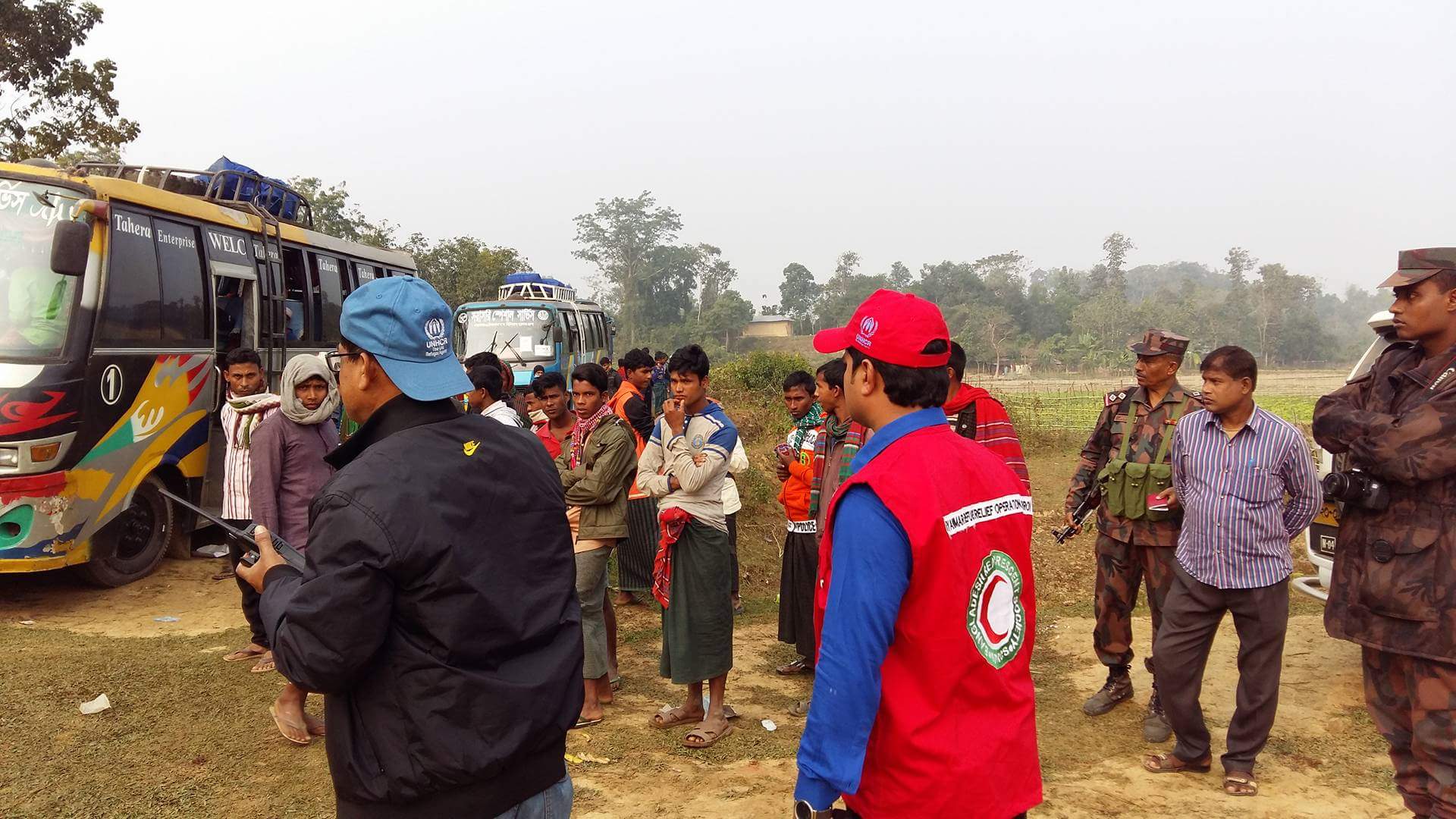 নাইক্ষ্যংছড়ি সীমান্তের ১৬ হাজার রোহিঙ্গাকে স্থানান্তরের কাজ শুরু