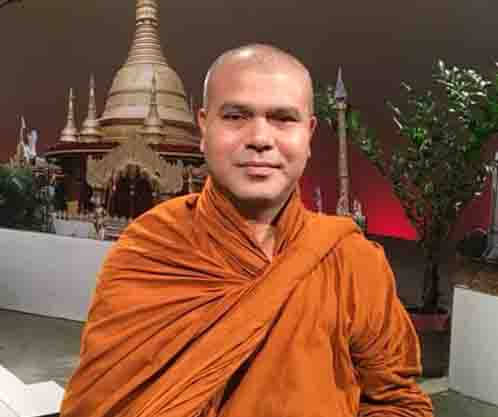 বৌদ্ধধর্ম মতে মধ্যমপন্থা কি ?