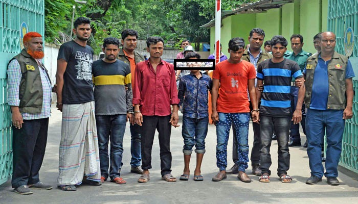 রোহিঙ্গা শিশুর পেটে ভরে ইয়াবা আনা হতো ঢাকা