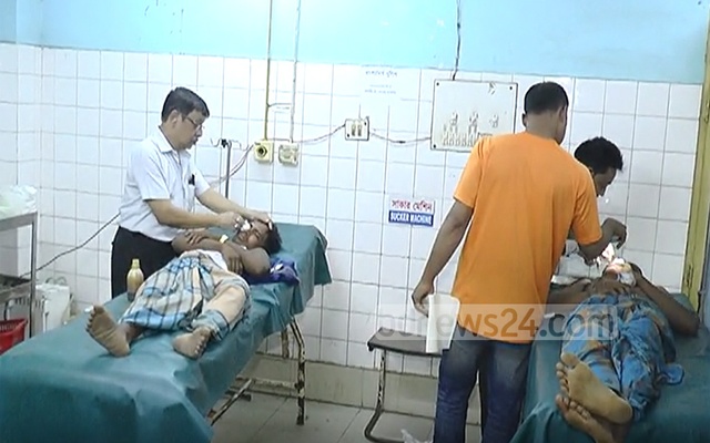 টেকনাফে রোহিঙ্গা ক্যাম্পে সংঘর্ষে আহত ১০