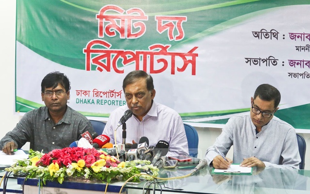 রোহিঙ্গাদের নেওয়ার কোনো লক্ষণ দেখছি না: স্বরাষ্ট্রমন্ত্রী