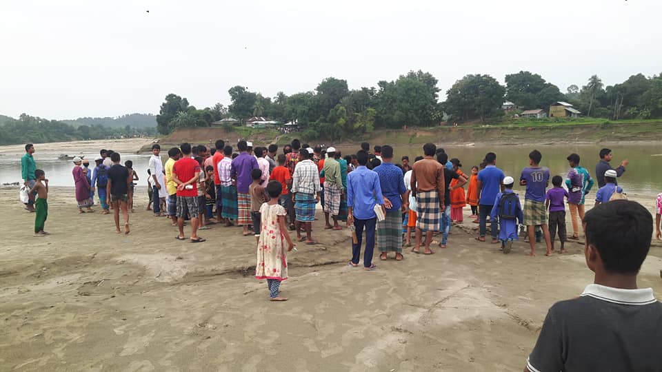 লামায় নদীতে নৌকা ডুবে নিখোঁজ 3