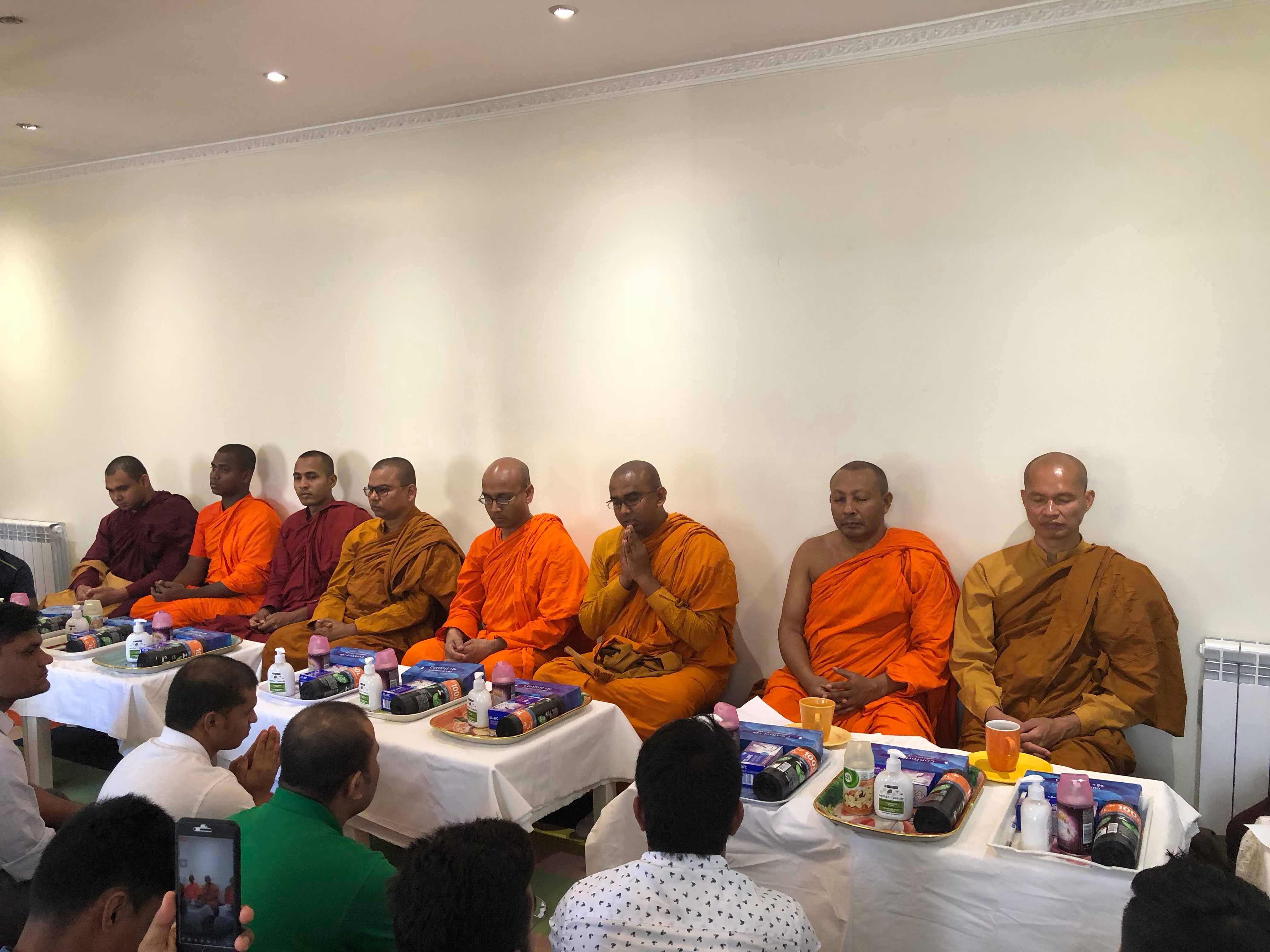 প্যারিসে মানব কল্যাণ বৌদ্ধ ঐক্য পরিষদ ফ্রান্সের উদ্যোগে সংঘদান