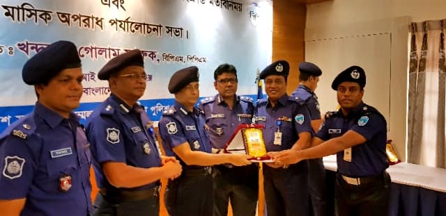 ৩য় বারের মত চট্টগ্রাম রেঞ্জের শ্রেষ্ট ওসি রনজিত কুমার বড়ুয়া