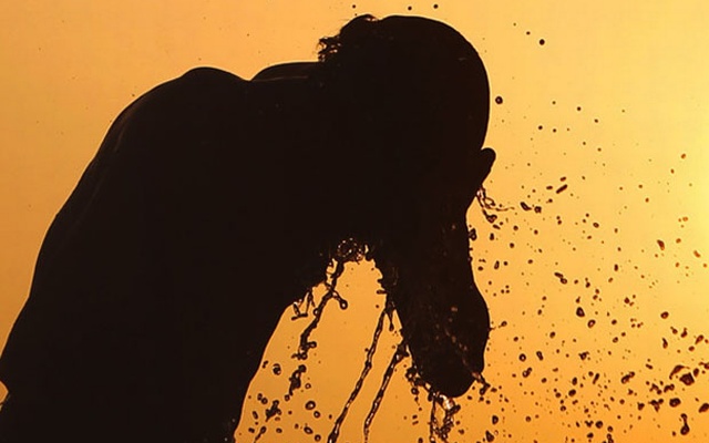 খুব বেশি মুখ ধুলে যা হয়