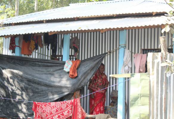 শেখ হাসিনার বদান্যতায় মাথা গোজার ঠাঁই পেল গৃহহীন ১২৬ পরিবার