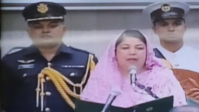 শপথ নিলেন নবনির্বাচিত সংসদ সদস্যরা