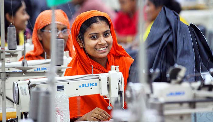 ৬ গ্রেডে মজুরি বাড়ল পোশাক শ্রমিকদের