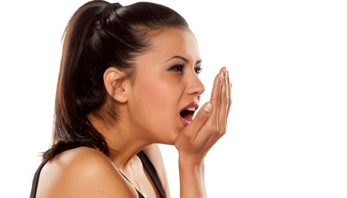 মুখের দুর্গন্ধ দূর করার ঘরোয়া উপায়