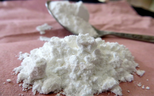 কালো দাগ দূর করতে বেইকিং সোডা