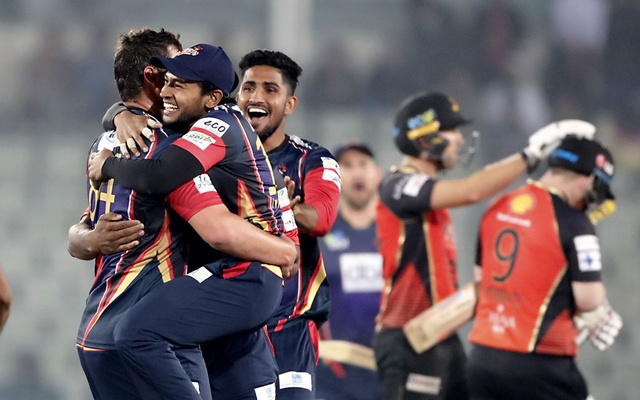 সুপার ওভারের সুপার রোমাঞ্চে নায়ক ফ্রাইলিঙ্ক