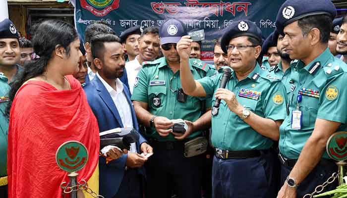 ট্রাফিক আইন ভঙ্গে গাড়ির কাগজ জব্দ নয়, ঘটনাস্থলেই জরিমানা
