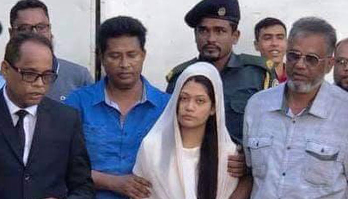 মুক্তি পেলেন মিন্নি