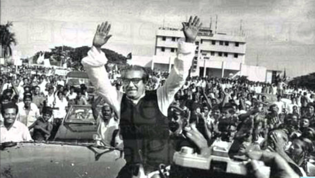 হৃদয় যখন আকাশের মত বিশাল