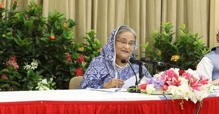 প্যানিক করবেন না, শক্ত থাকেন, সচেতন হোন : প্রধানমন্ত্রী