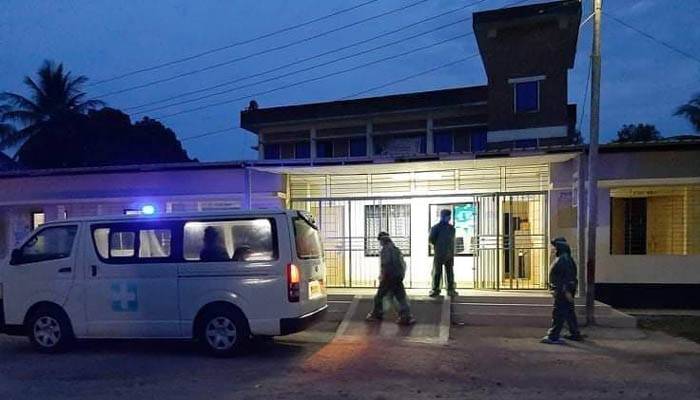 টেকনাফে চিকিৎসক-নার্সসহ ৫৩ জনের নমুনা সংগ্রহ
