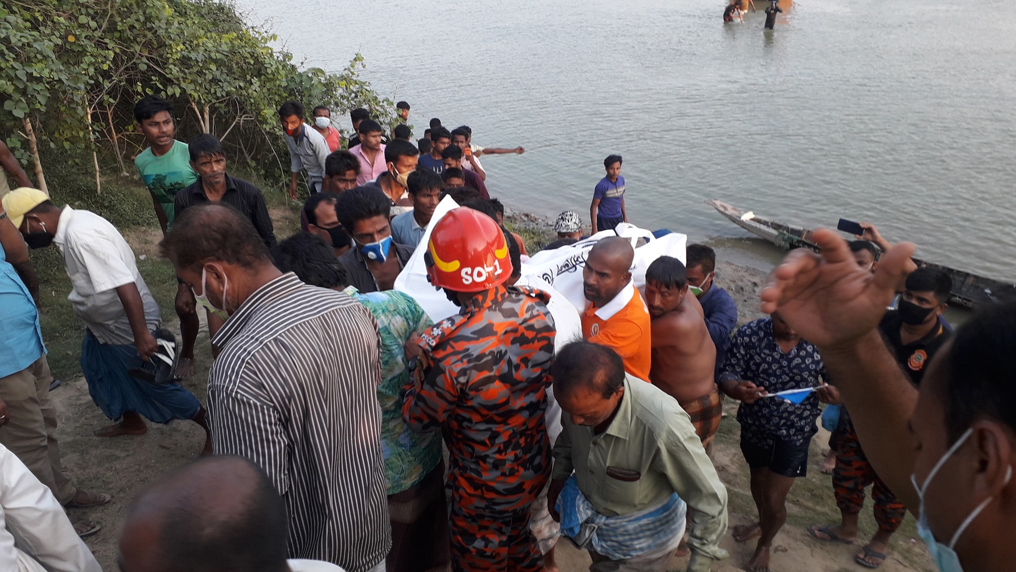 রামুর বাঁকখালী নদীতে নিখোঁজ স্কুলছাত্র ইমনের মৃতদেহ পাঁচ ঘন্টা পর উদ্ধার