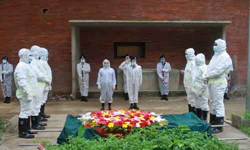 চিরনিদ্রায় শায়িত অধ্যাপক আনিসুজ্জামান