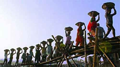 আজ মহান মে দিবস