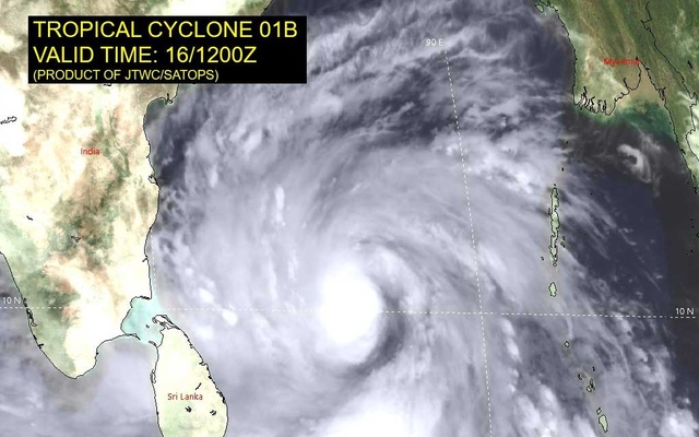 সাগরে ঘূর্ণিঝড় ‘আমফান’