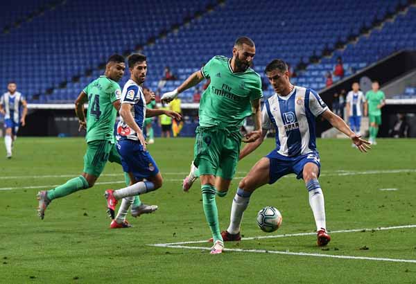 কষ্টার্জিত জয়ে বার্সাকে ছাড়িয়ে গেল রিয়াল