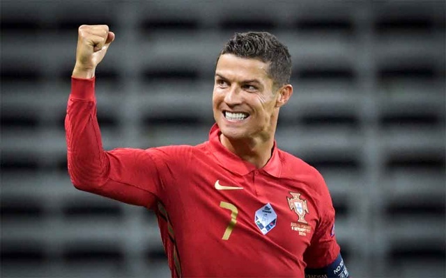 অসাধারণ ফ্রি-কিকে রোনালদোর সেঞ্চুরি