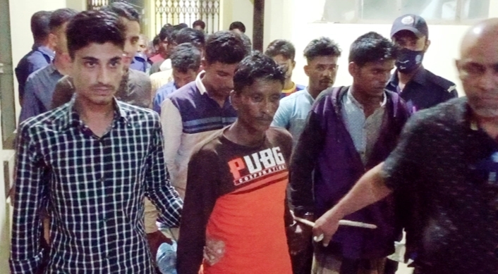 সংখ্যালঘুদের বাড়িঘরে হামলা : ২২ আসামির জামিন না মঞ্জুর