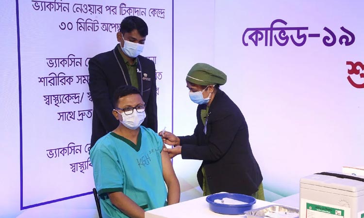 নিবন্ধন ৪৯ লাখ, টিকা নিয়েছেন ৩৬ লাখের বেশি মানুষ