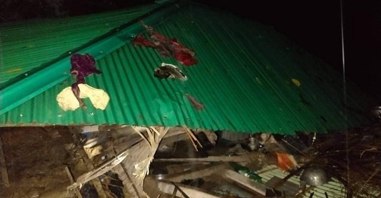 এবার টেকনাফে পাহাড়ধসে ৫ ভাই-বোন নিহত