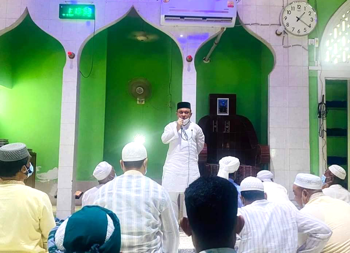 রামু কেন্দ্রীয় জামে মসজিদে এসি উদ্বোধন করলেন এমপি কমল
