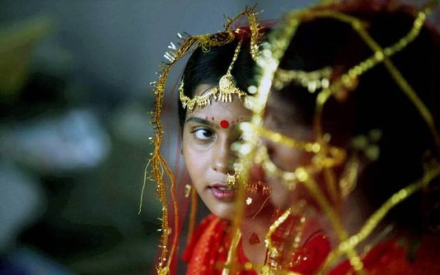 বাড়ি থেকে পালিয়ে বিয়ে বাড়াচ্ছে বাল্যবিয়ে: সংসদীয় কমিটি