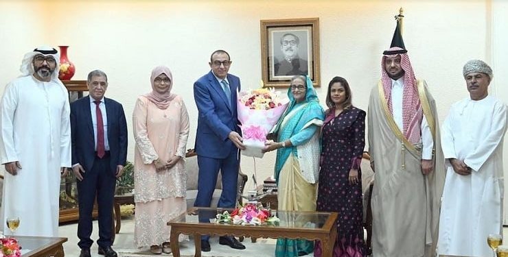 মুসলিম উম্মাহকে ফিলিস্তিনিদের পাশে দাঁড়ানোর আহ্বান প্রধানমন্ত্রীর