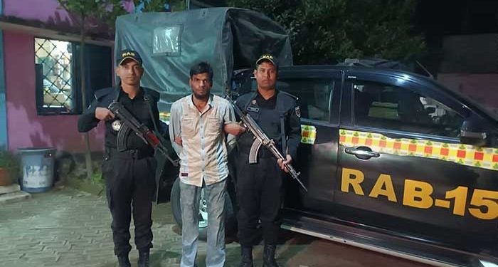 টেকনাফে ৭০ হাজার ইয়াবাসহ আটক ১