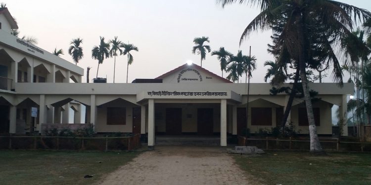 চকরিয়ার বমু বিলছড়ি ইউনিয়ন পরিষদের চুরির ঘটনায় মূল অপরাধীরা ধরাছোয়ার বাইরে