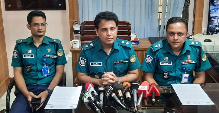 গাজীপুরে কারাগার থেকে বন্দির হুমকি, ১০ লাখ টাকা ঘুষ দাবির অভিযোগ স্ত্রীর