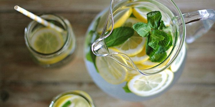 অতিরিক্ত লেবু খাওয়ার ৫ পার্শ্বপ্রতিক্রিয়া