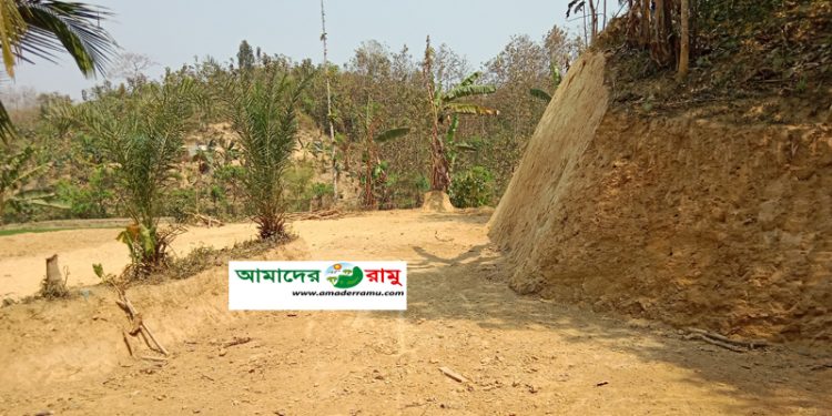 লামায় পাহাড় কেটে ঝিরি ভরাট!