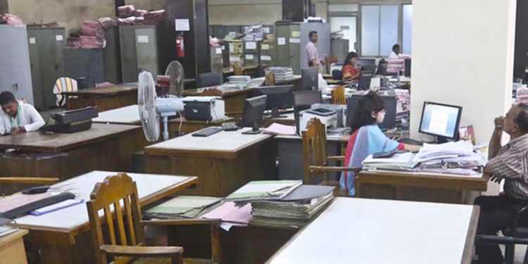 আজ থেকে নতুন সময়সূচিতে ব্যাংক-অফিস