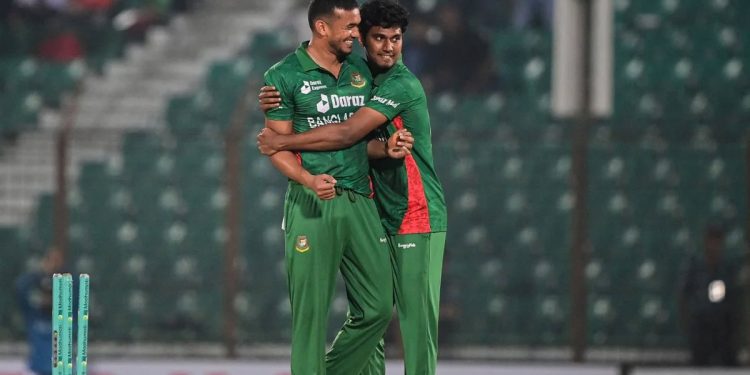 রনির ঝড়ের পর তাসকিনের আগুনে পুড়ল আয়ারল্যান্ড