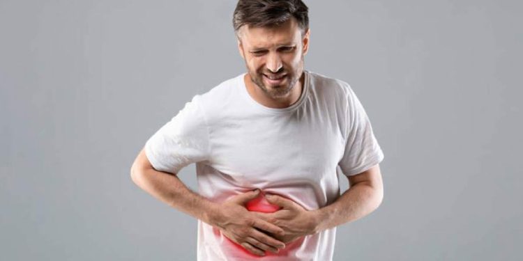 লক্ষণ দেখে জানুন ফ্যাটি লিভারে ভুগছেন কিনা