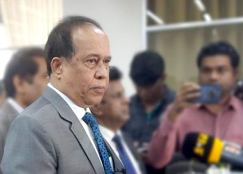 নীতিমালা নিয়ে সাংবাদিকদের উদ্বিগ্ন হতে না করলেন সিইসি