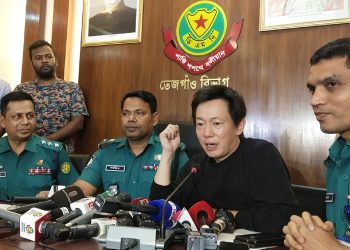 জাপানি ২ পর্যটকের সব লুটে নিয়ে কক্সবাজার ভ্রমণ, গ্রেপ্তার ৩