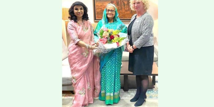 লন্ডনে পৌঁছেছেন প্রধানমন্ত্রী