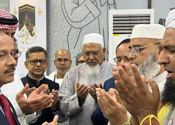 ৪১৫ জন যাত্রী নিয়ে ঢাকা ছেড়েছে প্রথম হজ ফ্লাইট