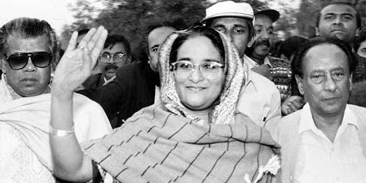শেখ হাসিনার স্বদেশ প্রত্যাবর্তন দিবস আজ
