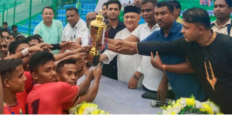 জাতির পিতা বঙ্গবন্ধু শেখ মুজিবুর রহমান জাতীয় গোল্ডকাপ আন্তঃ ইউনিয়ন ফুটবল চ্যাম্পিয়ন ভারুয়াখালী