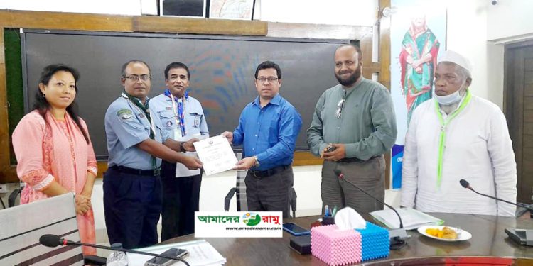 বাংলাদেশ স্কাউটসের লং সার্ভিস অ্যাওয়ার্ড পেলেন রামুর সুকুমার বড়ুয়া