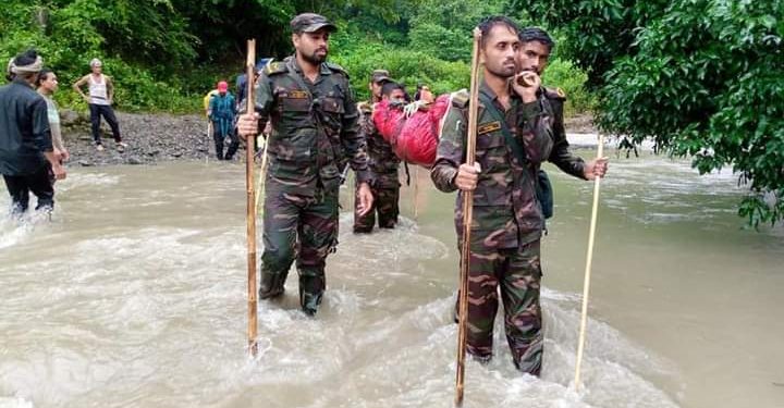আলীকদমে পাহাড়ি ঝর্ণা হতে সেনাবাহিনী উদ্ধার করল মৃত এক পর্যটকের