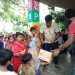 লামায় ডাব্লিউ এফপির পুষ্টিকর বিস্কুট বিতরণ
