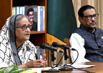 আত্মবিশ্বাস থাকলে বিবৃতি ভিক্ষা করে বেড়াতেন না
